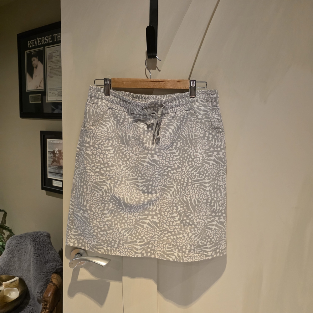 Women's Gray Patterned Pull-On Skirt